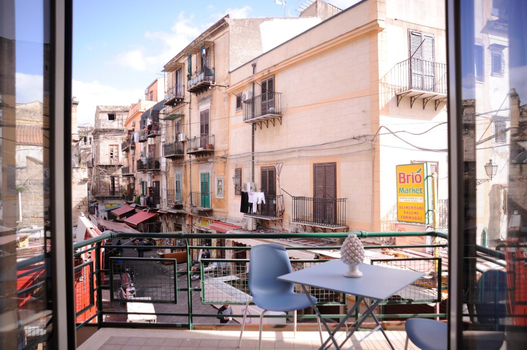 Le Finestre Su Ballaro Palermo Eksteriør bilde